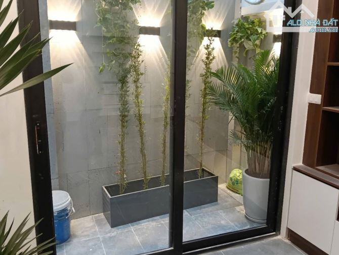 Duy nhất một căn biệt thự mini 50m2 x 5T ngay giữa TT Cầu Giấy - 2