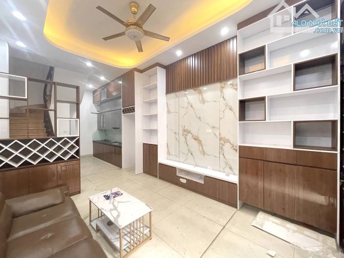 Bán nhà Kim Giang, 5 tầng, 32m2, Nhà đẹp ở ngay, nhà vừa tầm tiền, mua nhà đón tết. - 2