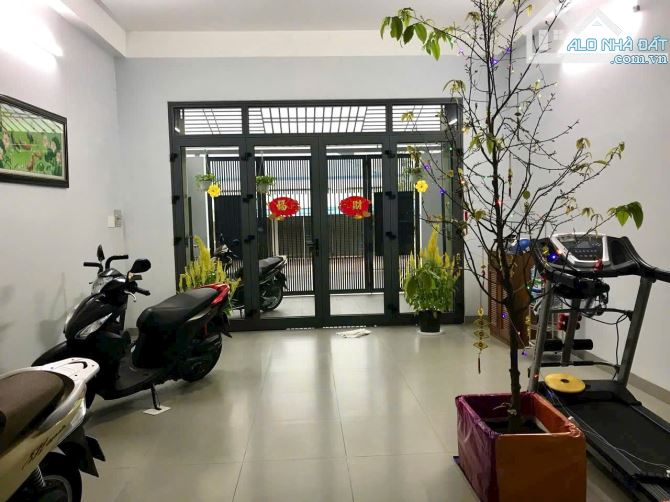 QUẬN 8 - NHÀ MT ĐƯỜNG SỐ PHẠM ĐỨC SƠN VIEW CÔNG VIÊN Ô TÔ ĐỖ NGÀY ĐÊM - 4 TẦNG - 9,7 TỶ - 3