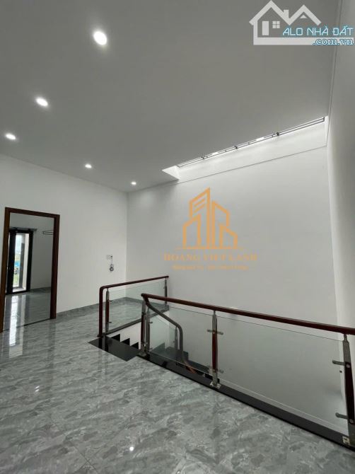 NHÀ 1 TRỆT 1 LẦU MẶT TIỀN TRẦN QUANG DIỆU, ĐỐI DIỆN HOA VIÊN, DT: 5X22M, GIÁ TỐT: 4,6 TỈ - 3