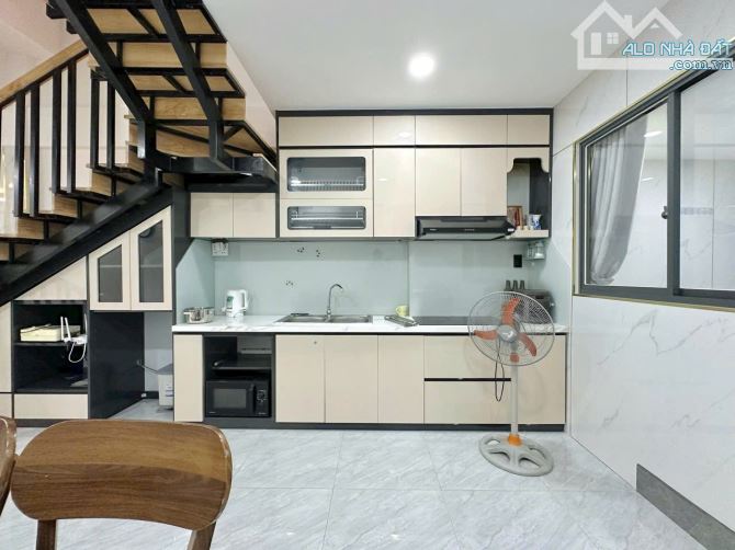 NHÀ NGỘP! BÁN NHANH TRƯỚC TẾT!GẦN CHỢ BÀ CHIỂU 53M2-3TẦNG-GIẢM MẠNH CHỈ CÒN 5.95 - 3