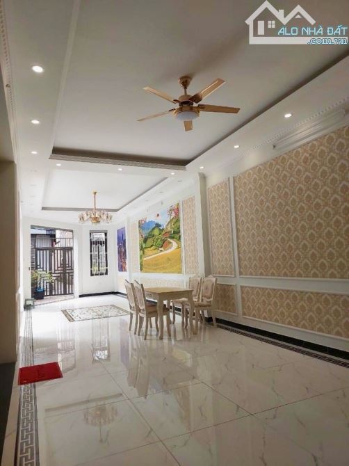 BÁN NHÀ MẶT NGÕ_2 MẶT TIỀN_NGÔ GIA TỰ. DT:80m².   5 tầng.    Giá:13tỷ - 3