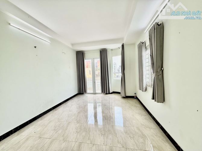 Quận 8 - Đường Dương bá trạc - Phường 1 - Nhà 80m2 xây 4 tầng ngang 4m - 3