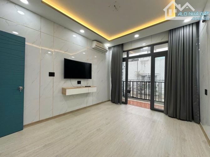 ⭐️LÊ VĂN DUYỆT ⭐️ SÁT VÁCH QUẬN 1⭐️ DTCN 53m2 ⭐️ 3 TẦNG ⭐️ MT 3.5m ⭐️ NHỈNH 5️⃣ tỉ - 3