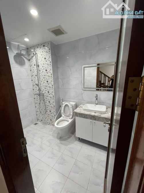 NHÀ 80M2*5T PHAN ĐÌNH GIÓT, GARA, NGÕ Ô TÔ, RẺ KHÓ TIN - 3