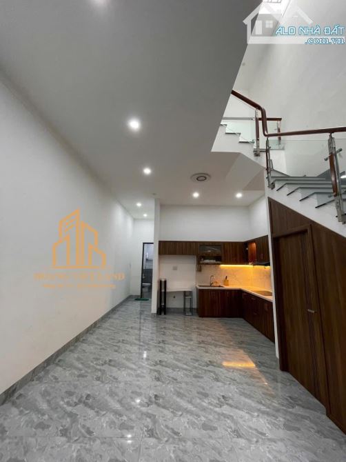NHÀ 1 TRỆT 1 LẦU MẶT TIỀN TRẦN QUANG DIỆU, ĐỐI DIỆN HOA VIÊN, DT: 5X22M, GIÁ TỐT: 4,6 TỈ - 4