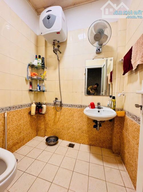 Bán nhà Đông Quan Cầu Giấy. Sổ A4 45m, 4 tầng 4 ngủ MT3m1 Giá 10 tỷ - 5