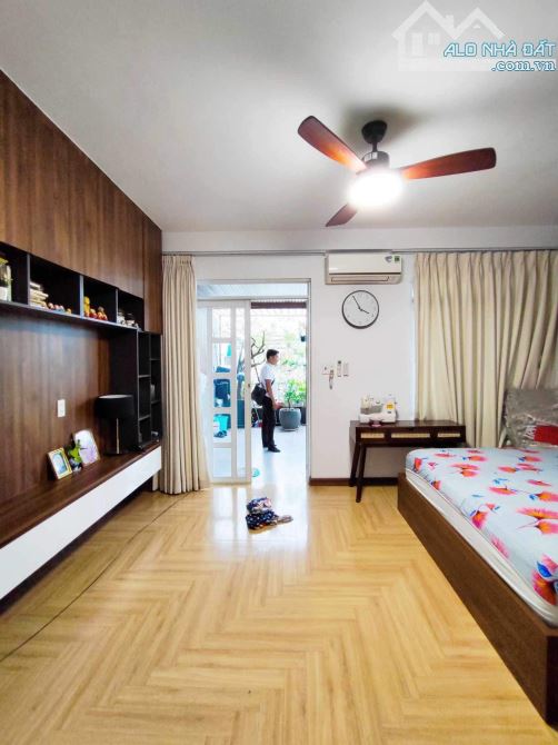 Bán gấp nhà mới đẹp 4 tầng, 96m2, hẻm 5m Nguyễn Duy Trinh, Bình Trưng Tây, Q.2 giá đầu tư - 5
