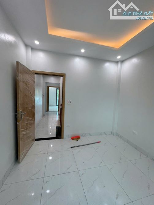 Rẻ nhất Biên Giang 5tầng*30m2, ôtô đỗ, gần ngay chợ, trường học, 5p lên trung tâm Hà Đông - 6