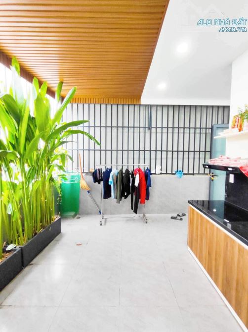 Bán gấp nhà mới đẹp 4 tầng, 96m2, hẻm 5m Nguyễn Duy Trinh, Bình Trưng Tây, Q.2 giá đầu tư - 6
