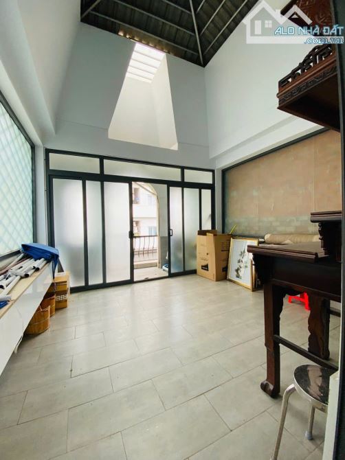 Bán nhà D1 (Nguyễn Văn Thương) - Vị trí vàng 4,2x13m - Nhà mới 5 tầng full nội thất ở ngay - 8