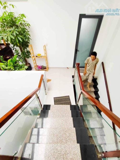 Bán gấp nhà mới đẹp 4 tầng, 96m2, hẻm 5m Nguyễn Duy Trinh, Bình Trưng Tây, Q.2 giá đầu tư - 9