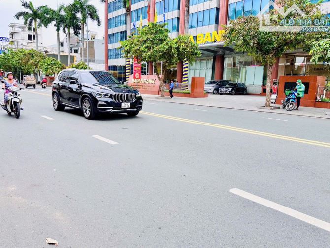 Cho Thuê Mặt Bằng: 201-203 CMT8, Phường 04, Quận 3, TPHCM.