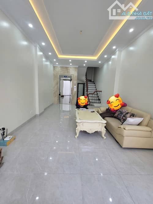 CÒN DUY NHẤT 1 CĂN TRUNG TÂM TRUNG HÒA (50M2 * 5 TẦNG), FULL NỘI THẤT. GIÁ 14.8 TỶ