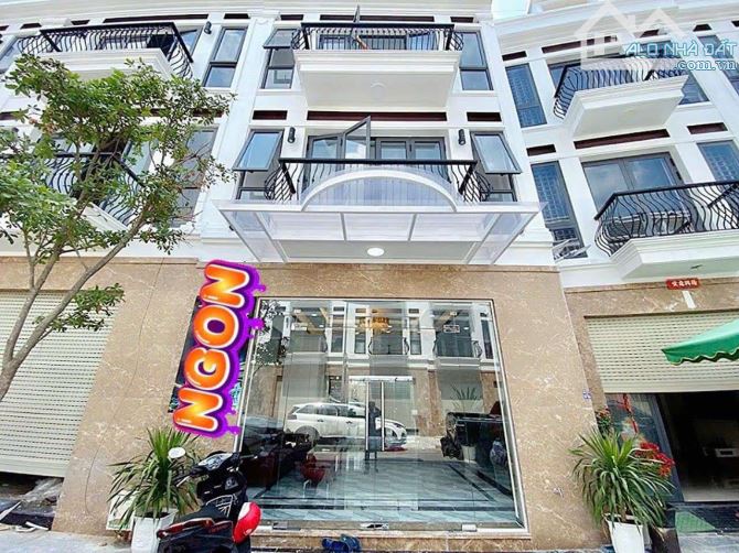 Bán Nhà  Mặt Tiền Mới Đón Tết nhỉ nhà 4 Tỷ, 73m2; 3 Tầng