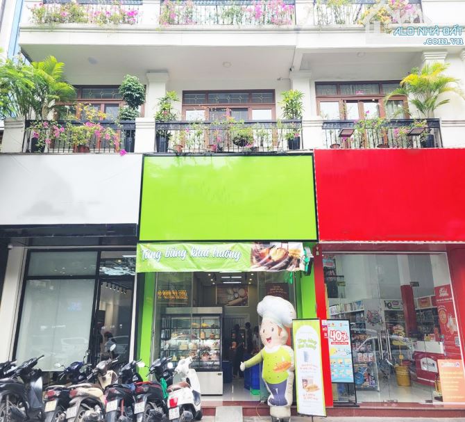 Bán Nhà Mặt Phố Trúc Khê, Đống Đa DT 254m2, MT 11.3m, Giá Cực Rẻ.