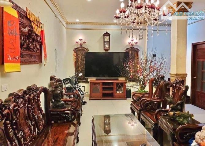 Thật Nhanh Xuân La 47m-Mt 4m1-THANG MÁY- Ô Tô Đỗ Trước Nhà- 2 Thoáng- Ngay Đại Sứ Quán
