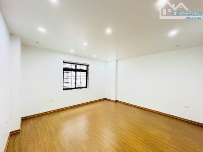 Bán nhà tại Hoàng Huy, đường Máng Nước, An Đồng, An Dương. 75m², 4 tầng, chỉ 6 tỷ 999 triệ