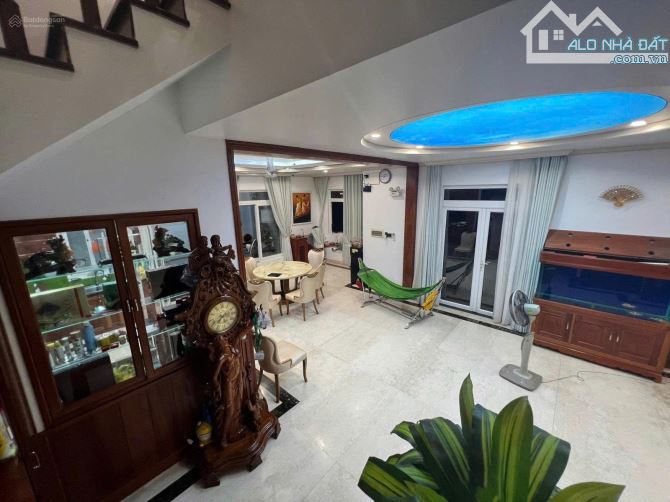 Cho Thuê Biệt Thự Sang Trọng - Cityland Garden Hills, Quận Gò Vấp - 1