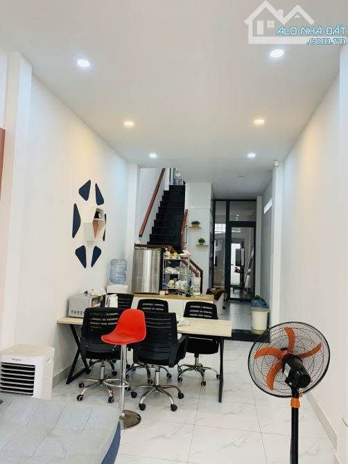 🧨TÂN PHÚ HẺM XE TẢI CỰC ĐẸP - NHÀ MỚI CỰC ĐẸP - Đang cho thuê 14triệu/th - Ng. Thế Truyện - 1
