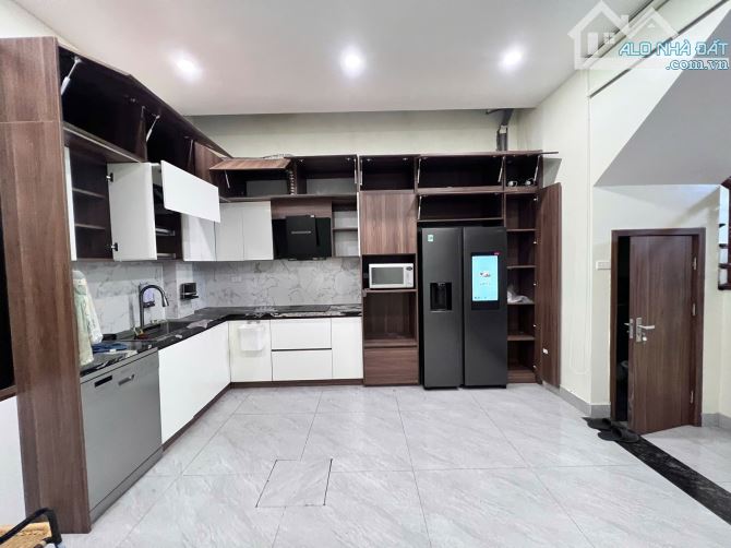 BÁN NHÀ QUAN HOA CẦU GIẤY GÀN PHỐ, MẶT TIỀN RỘNG, 65M2 12,9 TỶ - 1