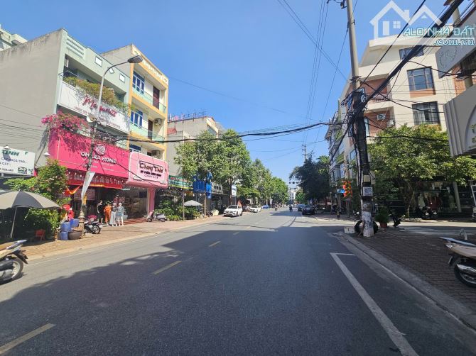 Bán nhà 4 tầng kinh doanh sầm uất phố Nguyễn Cao, Ninh Xá, giá 23,5 tỷ - 1