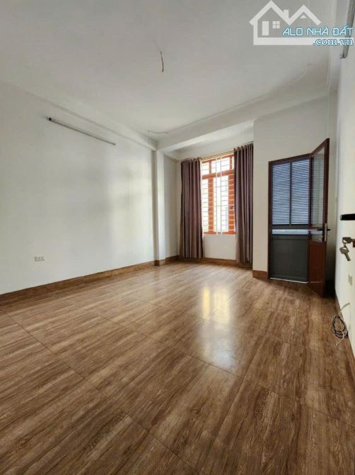 Bán nhà  Khu Kiến Hưng - dịch vụ Hàng Bè dt: 50M2X4 MT:4M GIÁ 11. tỷ - 1