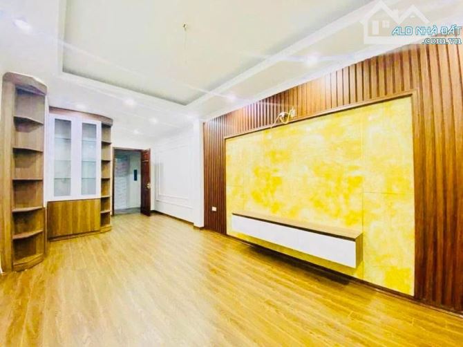 Bán nhà Giáp Nhất, Thanh Xuân 10,5 tỷ, 42m2*6T, Thang máy, Ngõ thông, Sát phố - 1