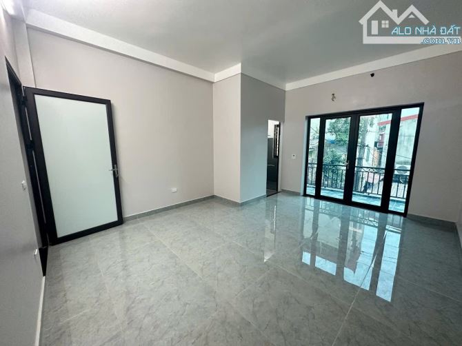 Bán nhà tp Bắc Ninh đường ô tô con 80m2 giá 3.7 tỷ - 2