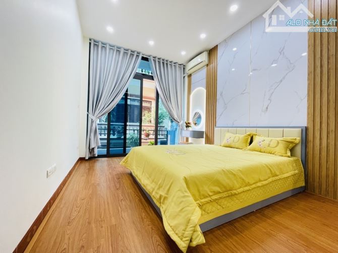 Bán nhà Tạ Quang Bửu 35m Gần Bách - Kinh - Xây. 5 tầng . sổ đỏ . Giá 5 tỷ 8 - 3