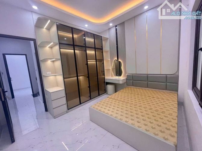 Bán nhà Kim Giang, Hoàng Mai, ngõ đẹp 15m ra ô tô tránh  DT: 35m2 x 4,5 tầng, giá : 6,6 tỷ - 3