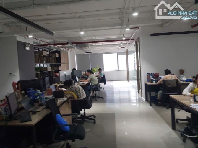 Bán tòa nhà Văn phòng mặt phố  Lê Văn  Lương, Trần Duy Hưng. 1400m2, 18 tầng MT30m. - 4