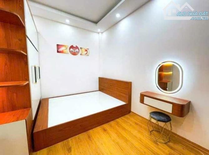 Ngôpk bank cần bán gấp nhà Bà Triệu 55m , kinh doanh, oto, ngõ thông - 4