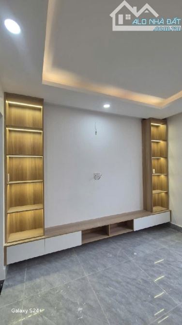 LÊ VĂN QUỚI - GIÁP TÂN PHÚ - NGAY NGÃ 4 BỐN XÃ - 48M2 - 4x12M  - SÁT MT - 5