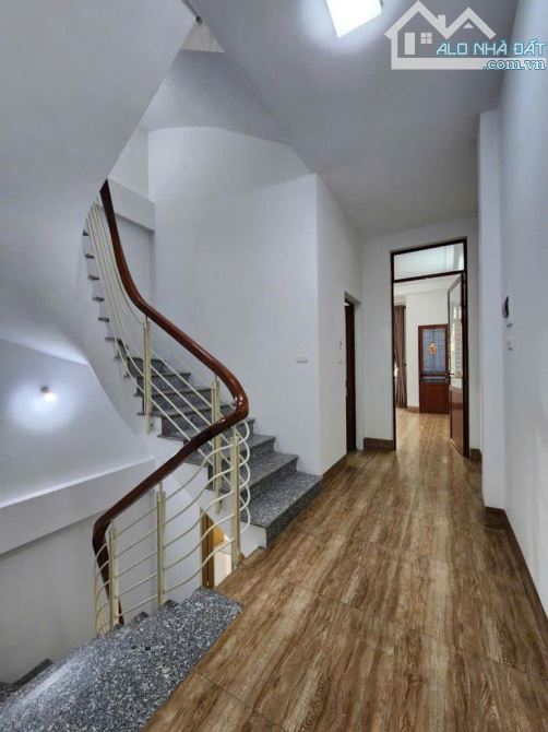 Bán nhà  Khu Kiến Hưng - dịch vụ Hàng Bè dt: 50M2X4 MT:4M GIÁ 11. tỷ - 5