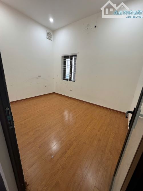 Bán nhà Ngọc Thụy, ô tô đỗ cửa, về ở ngay, 55m2, 4 tầng, măt tiền 4m, 8.45 tỷ - 6