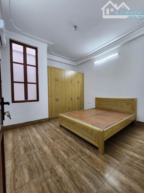 Bán nhà  Khu Kiến Hưng - dịch vụ Hàng Bè dt: 50M2X4 MT:4M GIÁ 11. tỷ - 6