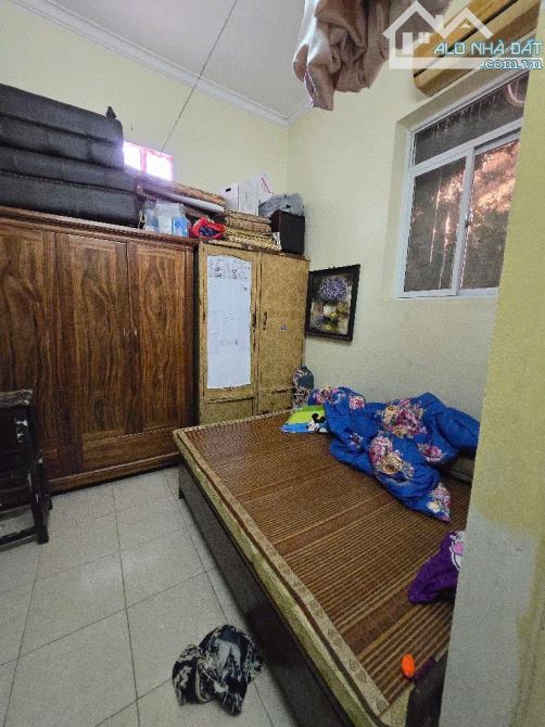 Bán nhà Lê Hồng Phong8 DT: 84/71m2 x 3 tầng mặt tiền: 6m giá  11.5 tỷ - 6