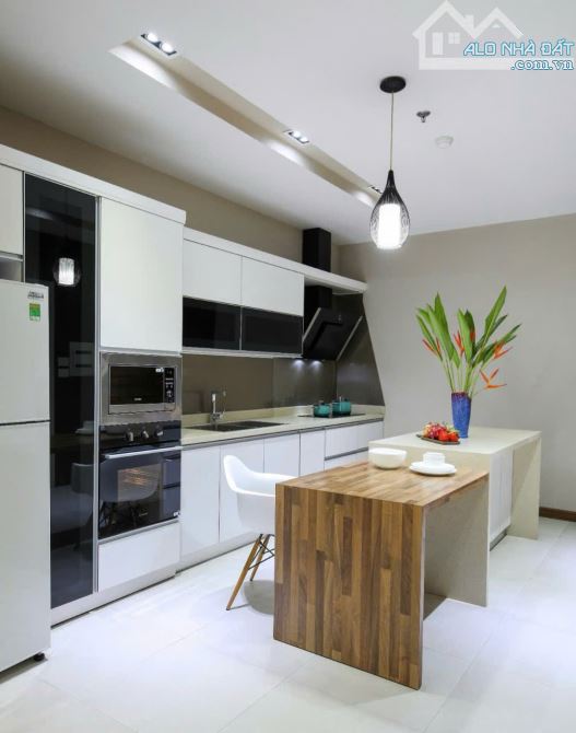 Cho thuê căn hộ dịch vụ: 45m giá 12 triệu; 100m giá 20 triệu. Phố Trần Hưng Đạo - 9