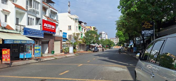 Bán nhà riêng 2 tầng đường 449 Lê Văn Việt, TP Thủ Đức - giá tốt chỉ 5,7 tỷ, dtsd 100m2 - 5