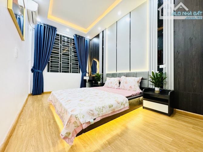 Siêu đẹp, giá siêu tốt, phố Vip quận Thanh Xuân, gần phố, 32m2x5t, giá chỉ 6 tỉ nhỏ xíu