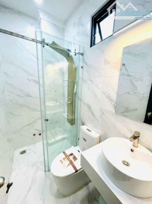 Bán nhà mặt tiền đường 8 Hiệp Bình Ngay Khu Hồng Long
