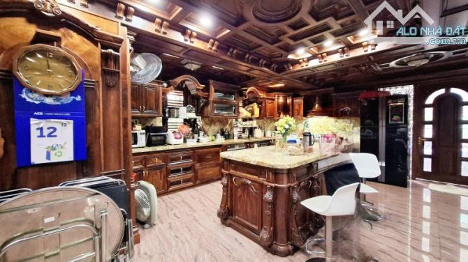 👑 BIỆT THỰ KHU PHỐ CỔ ĐÀ NẴNG - 490M2 - THUỘC HÀNG ĐỘC NHẤT - CHỈ HƠN 80 TỶ CÒN TL.