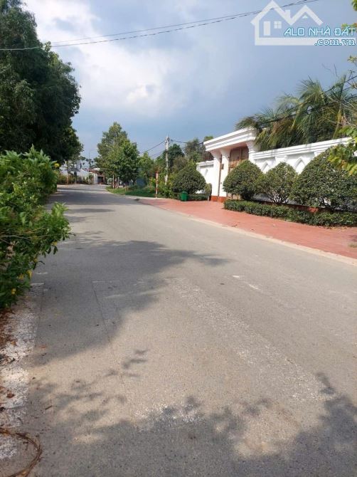 Đất đường An Thạnh 10, thuộc P. An Thạnh, gần cầu Trắng, giá 3,9 tỷ