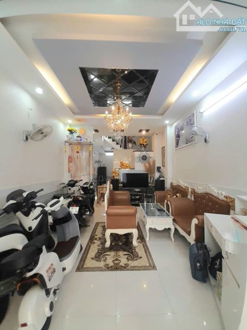 Hẻm nhựa 8M, Ô tô, KD, Bùi Minh Trực, P5,Q8, Nhà Mới Đẹp, 70m2(4x18)4 Tầng