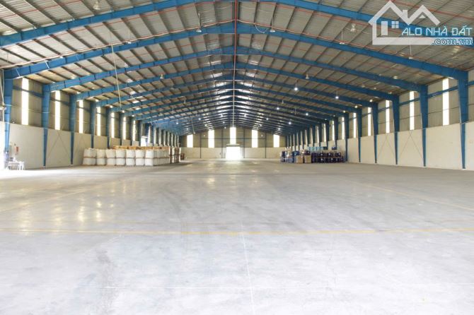 Cho thuê kho xưởng 5200m2 Bến Lức, Long An, KV: 10.000m2, giá : 55k/m2