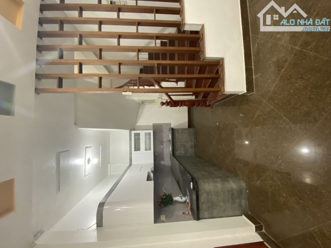 Vĩnh Hưng, 40m 5tầng, nở hậu, gần ô tô, nhỉnh 5tỷ