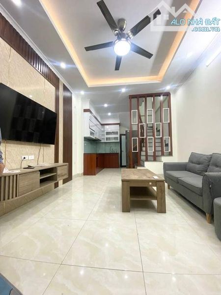 Nhà Đẹp Đón Tết! Trung tâm VĂN QUÁN - HÀ ĐÔNG Ngõ nông Gần Ô tô tránh, Ô Thang Máy 35m²