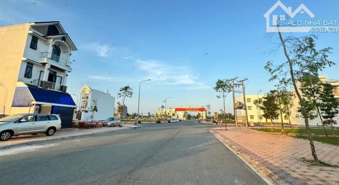 CẶP NỀN GÓC 2MT HIẾM CÓ KĐT MỚI HỒNG PHÁT XUNG QUANH NHIỀU BV & TRƯỜNG HỌC THÍCH HỢP KD