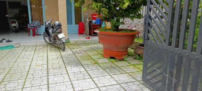 Chủ cần bán căn nhà Cấp 4 - 250 m² -mặt tiền gần Trịnh Thị Miếng Hóc Môn giá rẻ chỉ 4.5 tỷ - 1